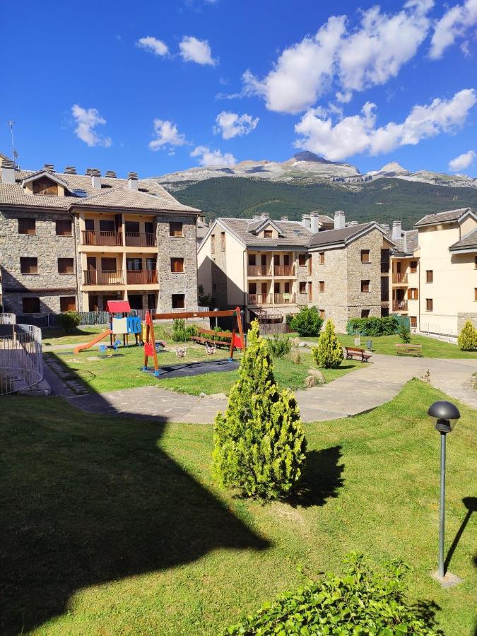 Apartamento El Roble Villanúa Kültér fotó